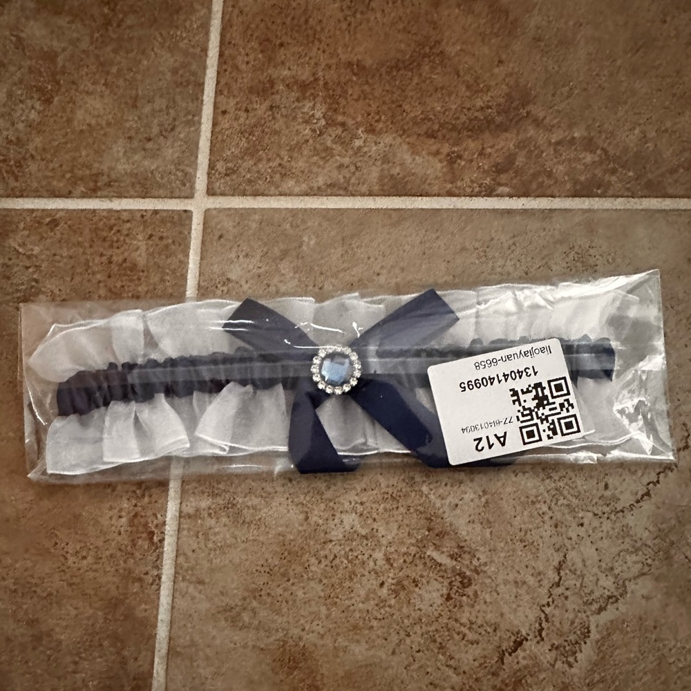 NWT Blue & White Bejeweled Garter